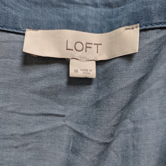 LOFT Blue Short Sleeve Tie Blouse - Picture 2 of 4